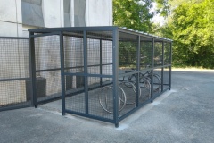 abri vélo fermé VelParc avec supports vélos VelSpir 3 inox - Centres des Impôts Mayenne
