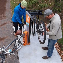 Station deluxe réparation de vélo et gonflage de pneu